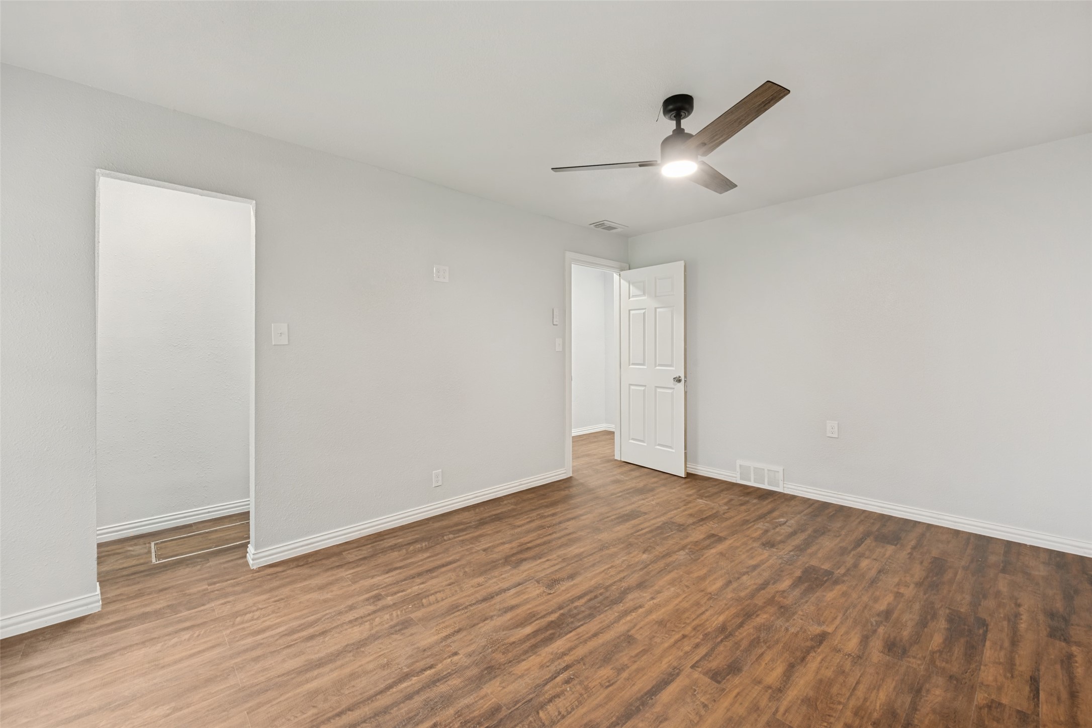 5520 Jewell Avenue Fort Worth TX 76112