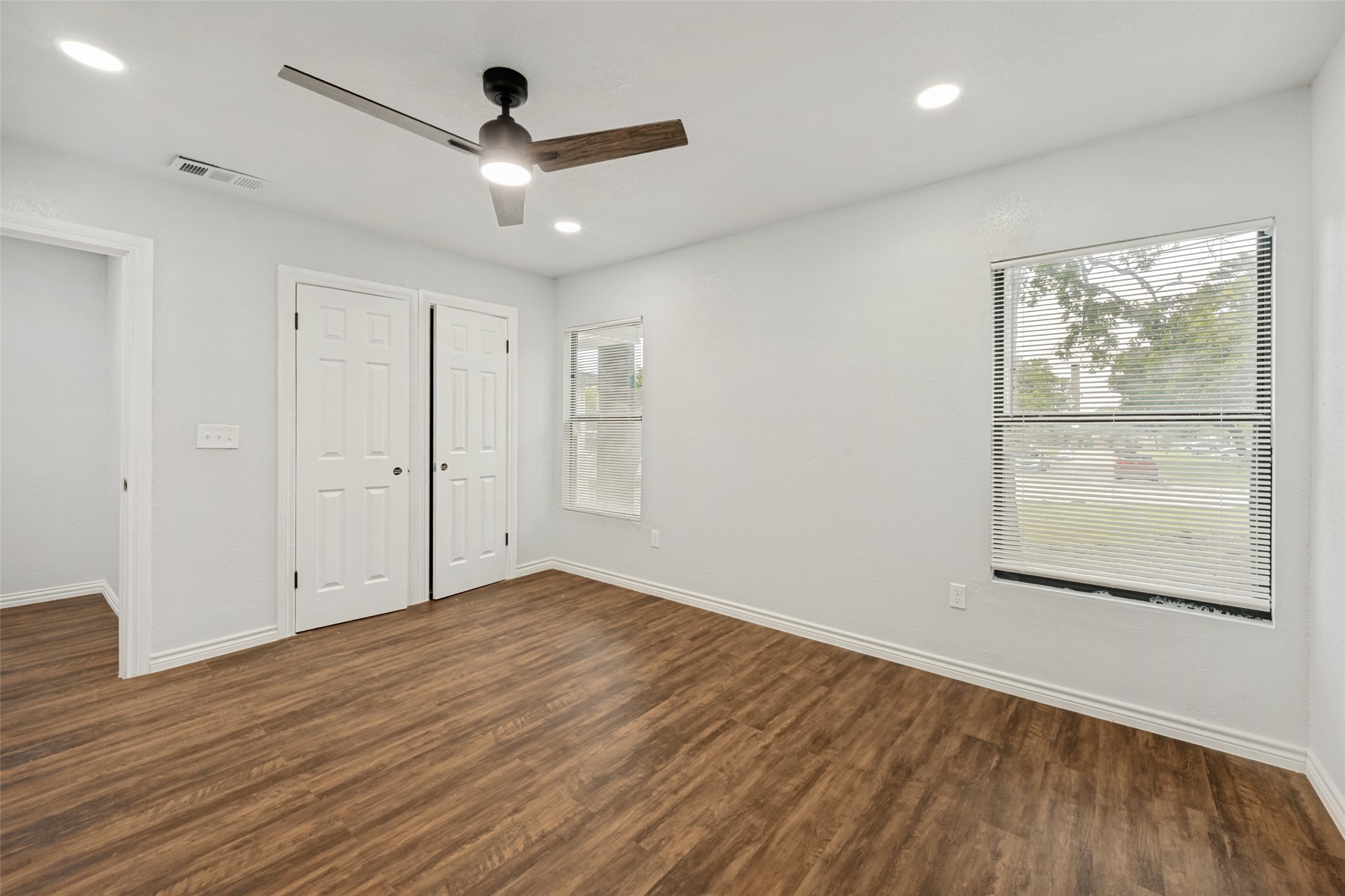 5520 Jewell Avenue Fort Worth TX 76112