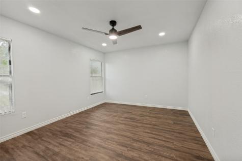 5520 Jewell Avenue Fort Worth TX 76112
