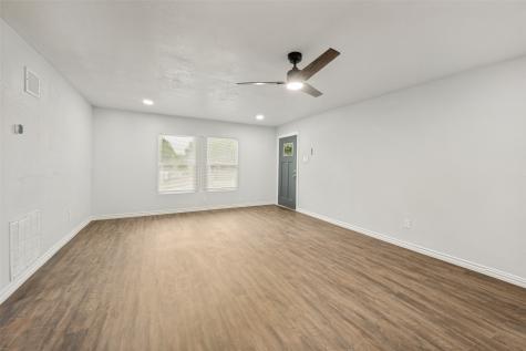 5520 Jewell Avenue Fort Worth TX 76112