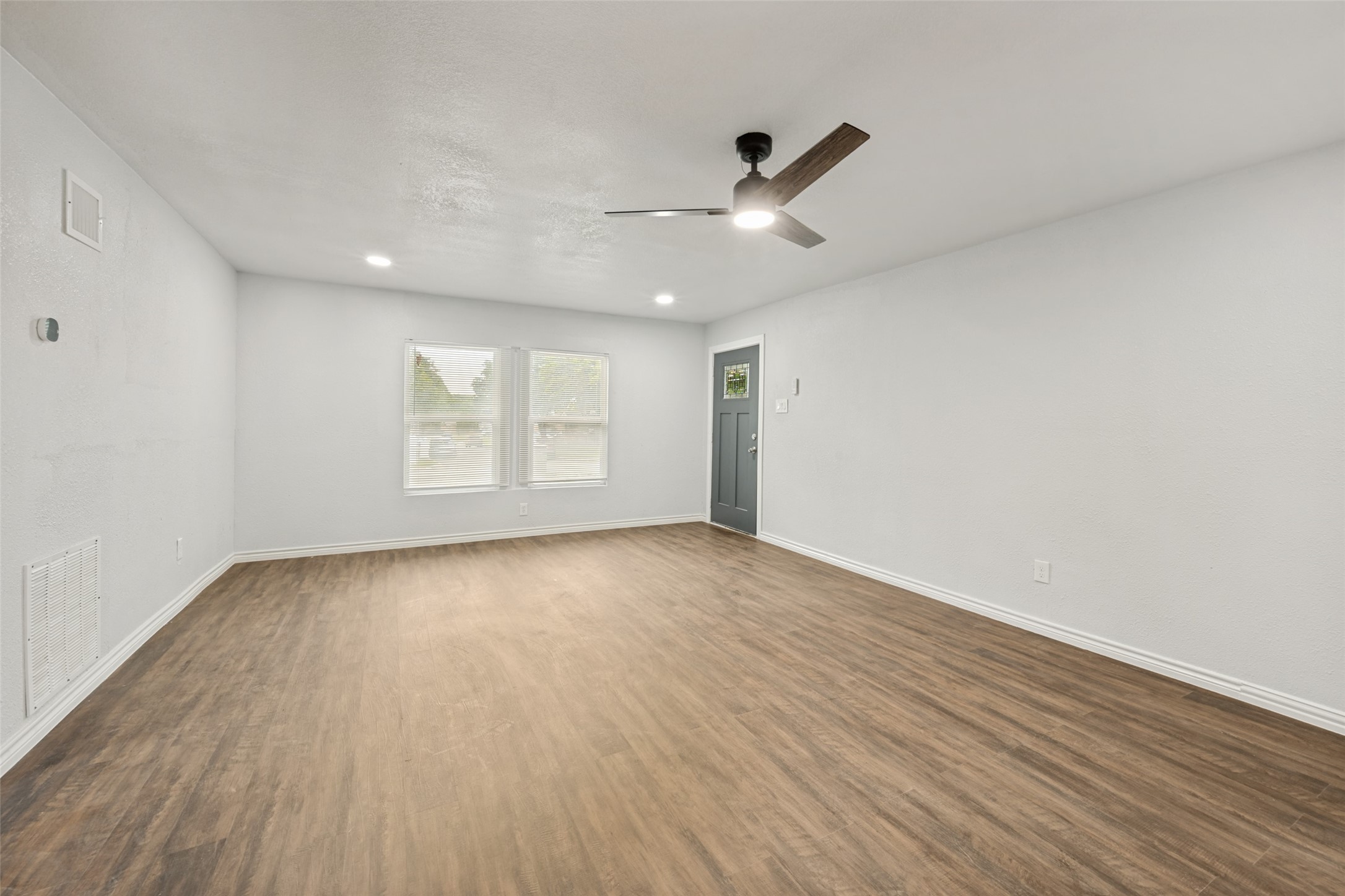 5520 Jewell Avenue Fort Worth TX 76112