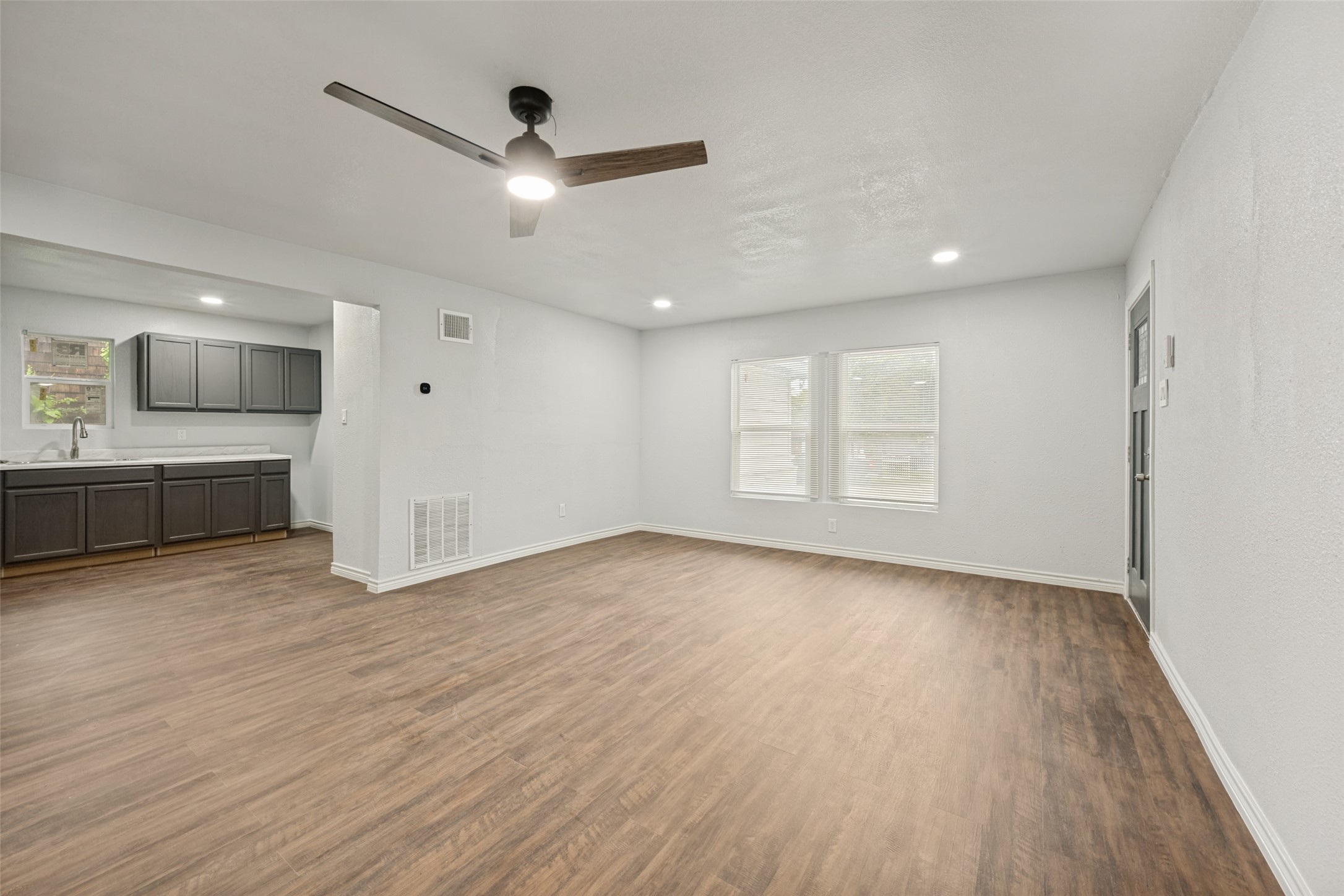 5520 Jewell Avenue Fort Worth TX 76112