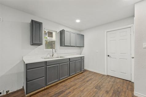 5520 Jewell Avenue Fort Worth TX 76112