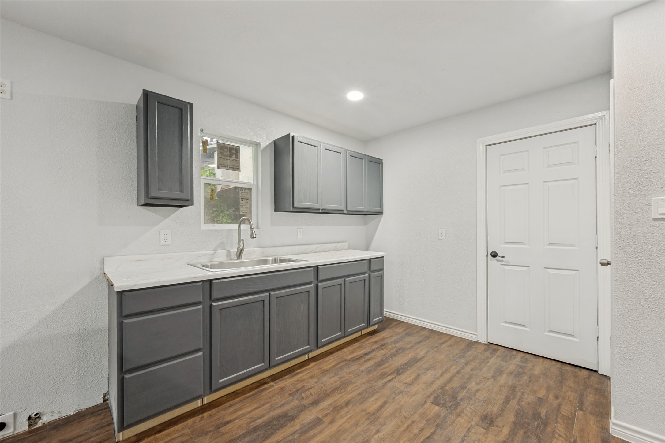 5520 Jewell Avenue Fort Worth TX 76112
