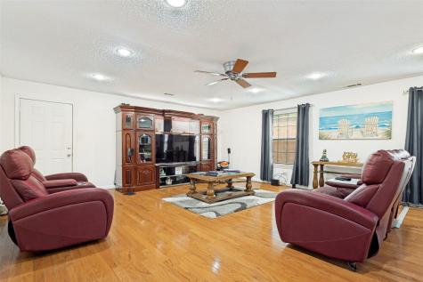 326 Independence Drive Garland TX 75043