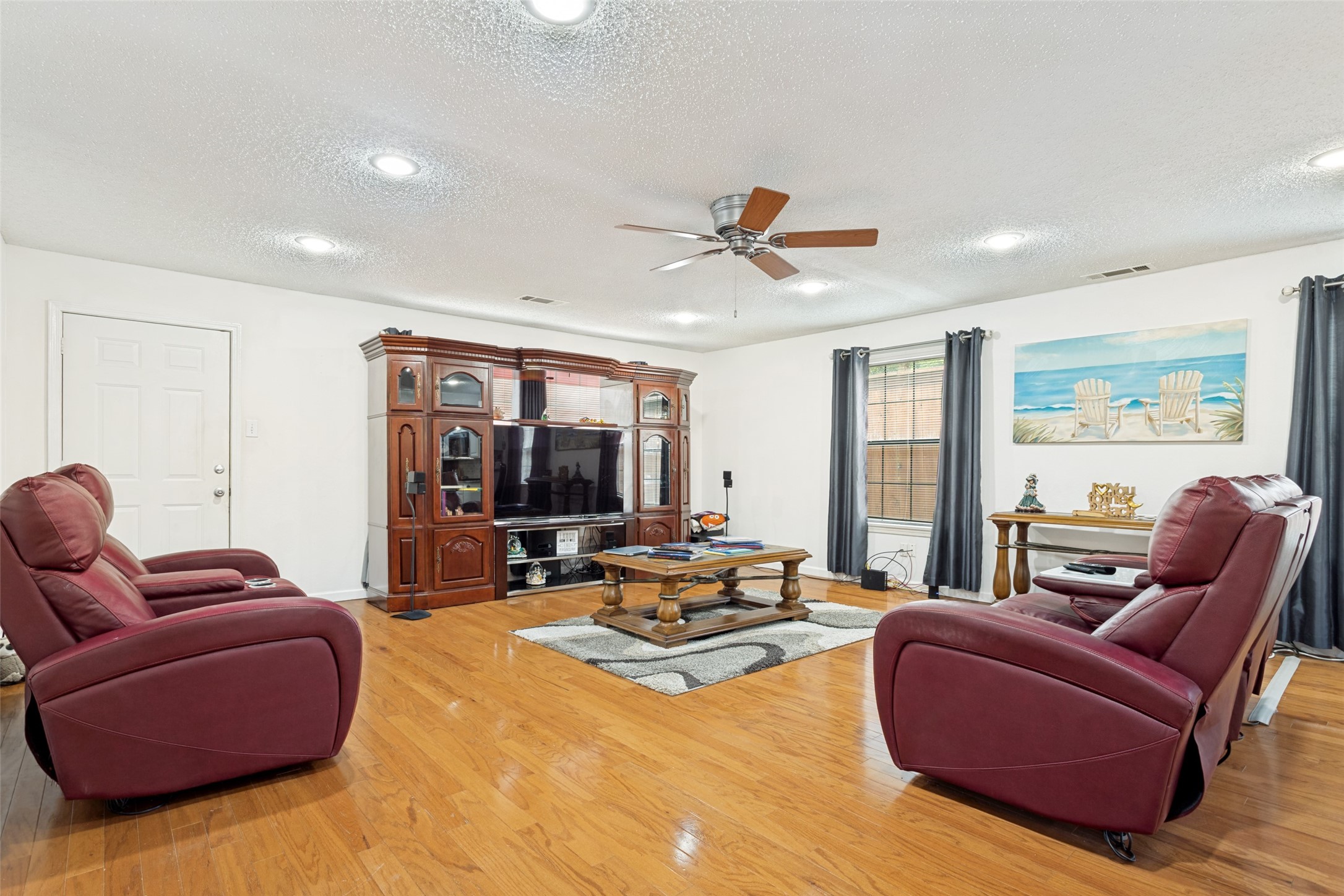 326 Independence Drive Garland TX 75043