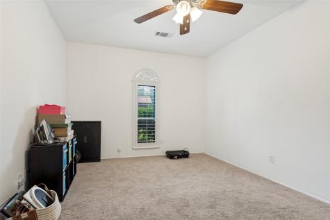 326 Independence Drive Garland TX 75043