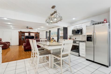 326 Independence Drive Garland TX 75043