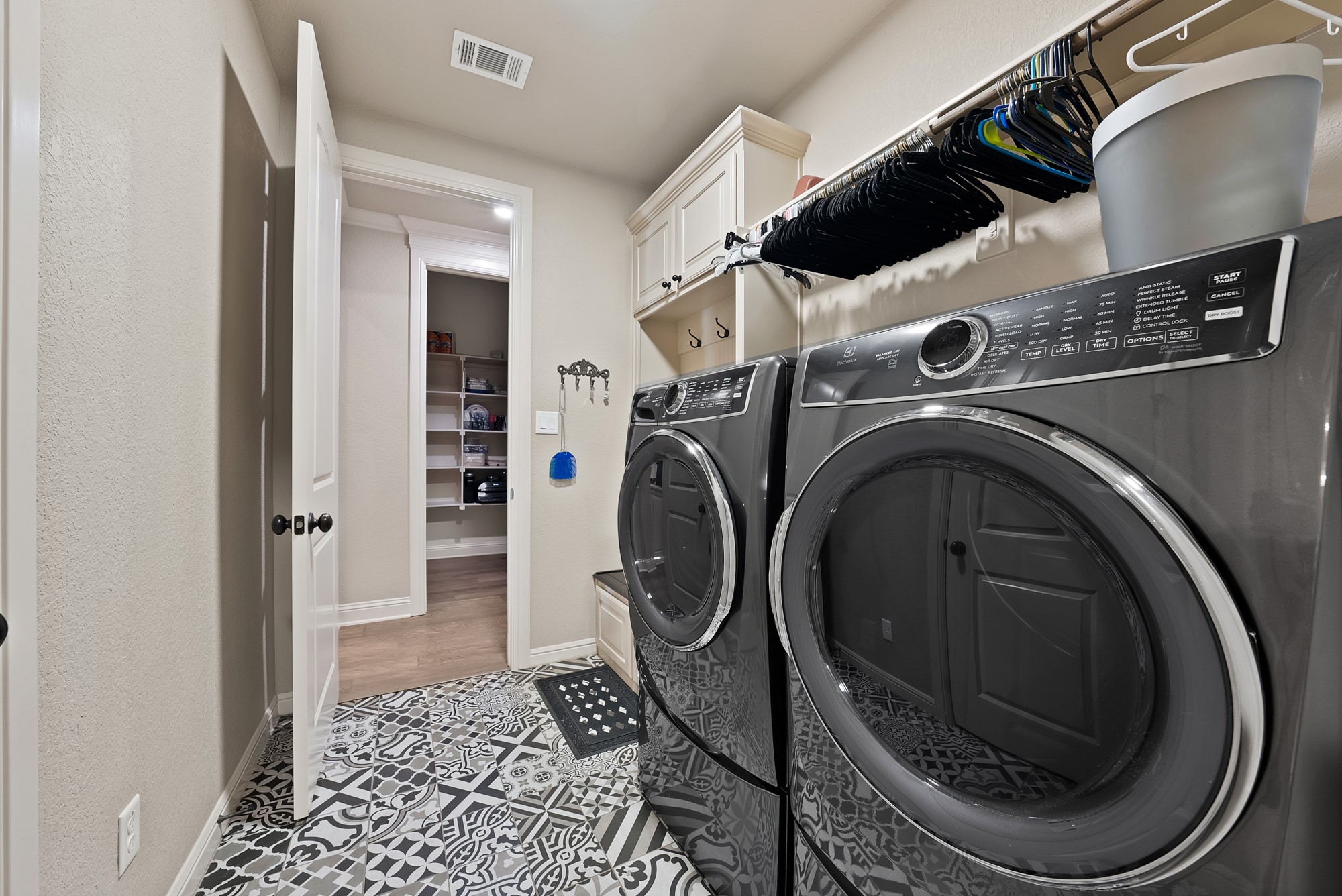 2548 Bunker Hill Drive Burleson TX 76028