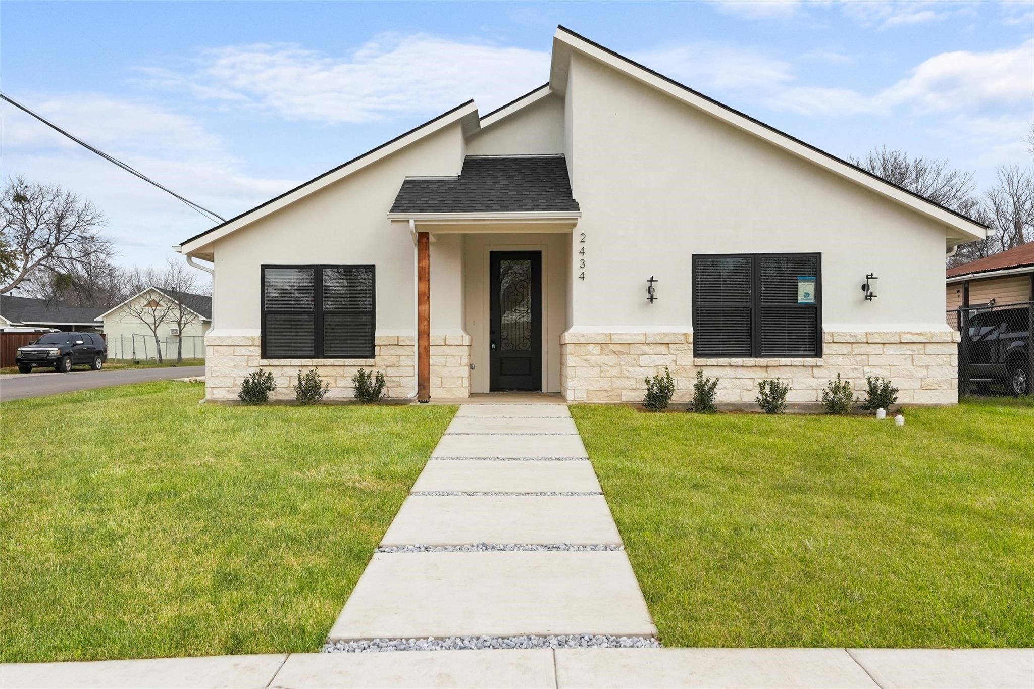 2434 Iroquois Street Dallas TX 75212