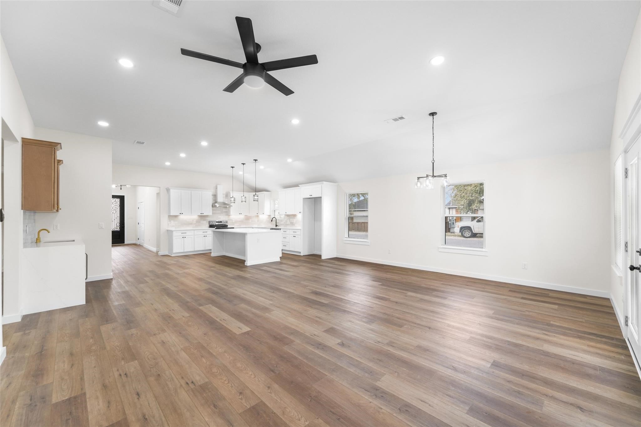 2434 Iroquois Street Dallas TX 75212