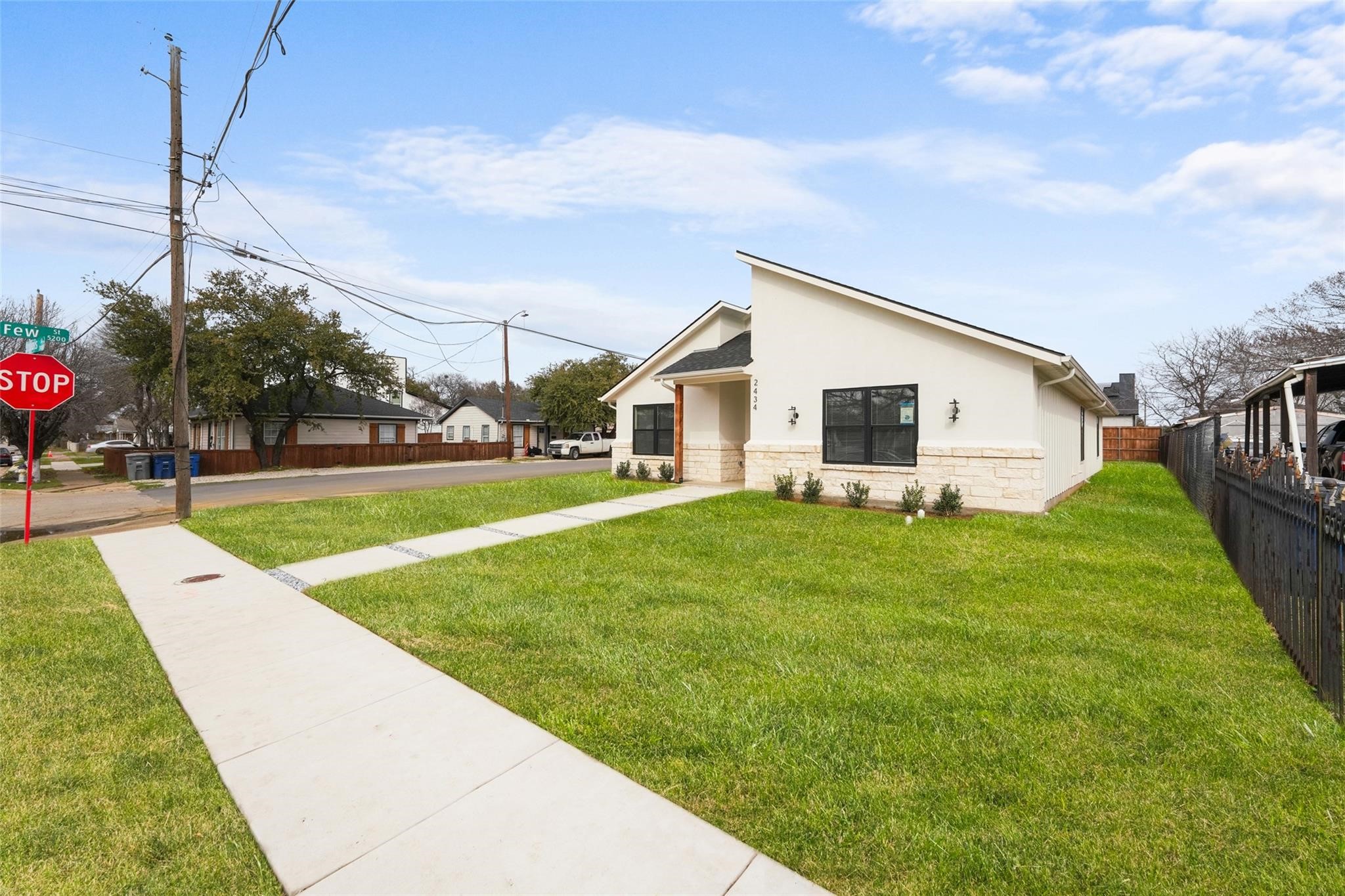 2434 Iroquois Street Dallas TX 75212