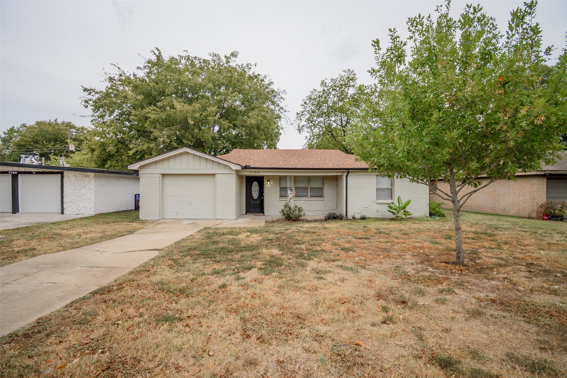 7704 Carlos Street White Settlement TX 76108
