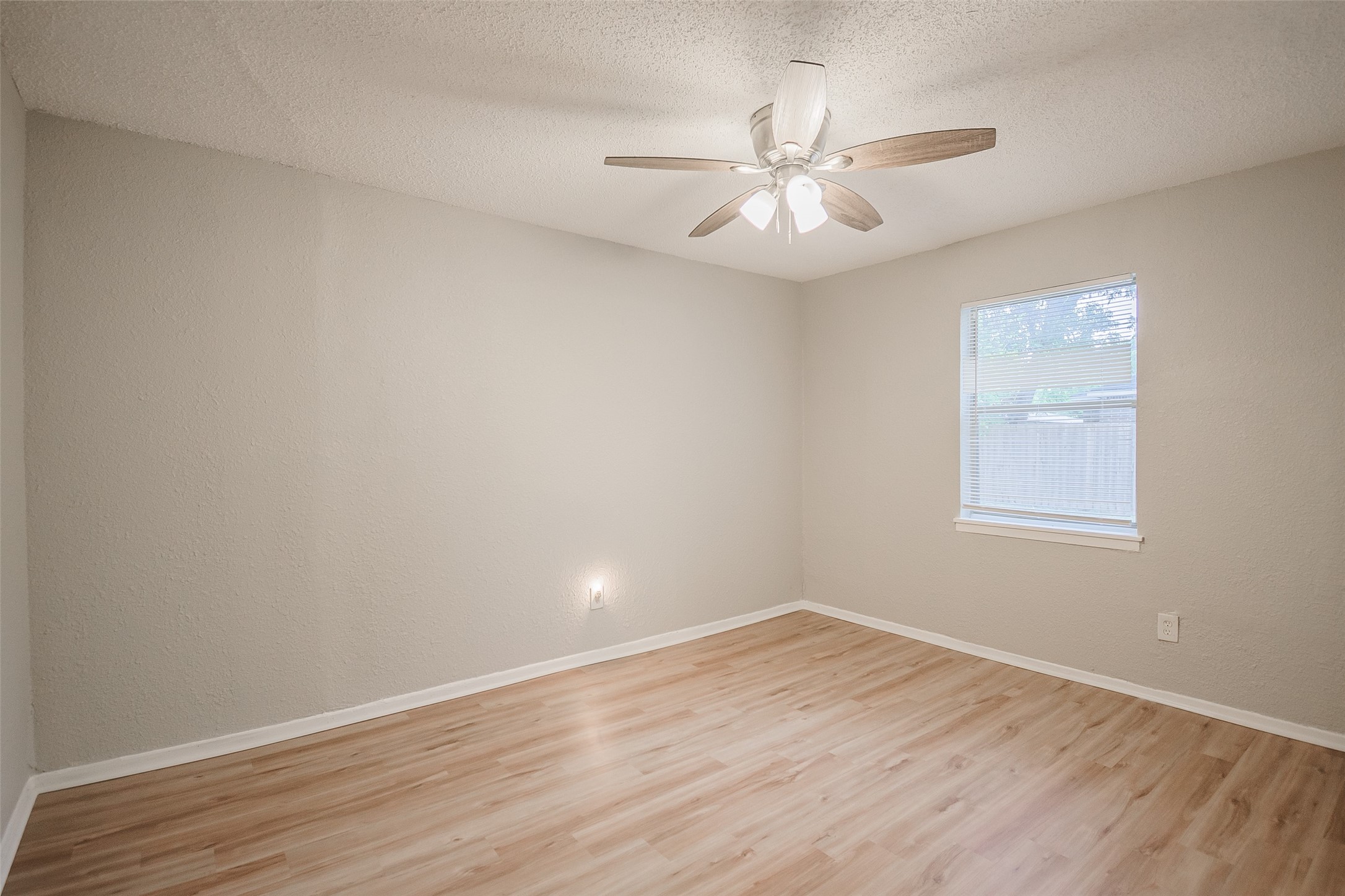 7704 Carlos Street White Settlement TX 76108
