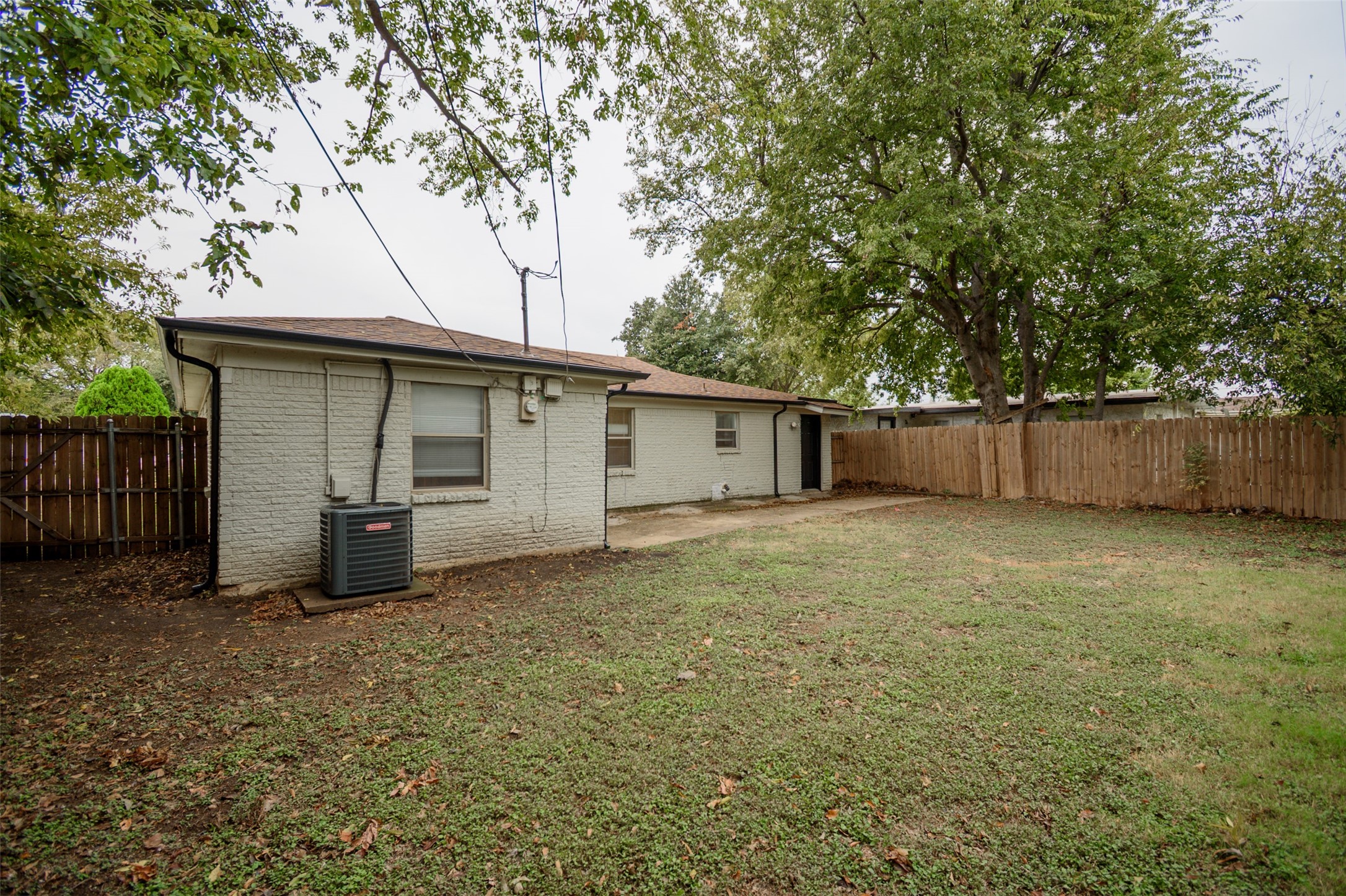 7704 Carlos Street White Settlement TX 76108