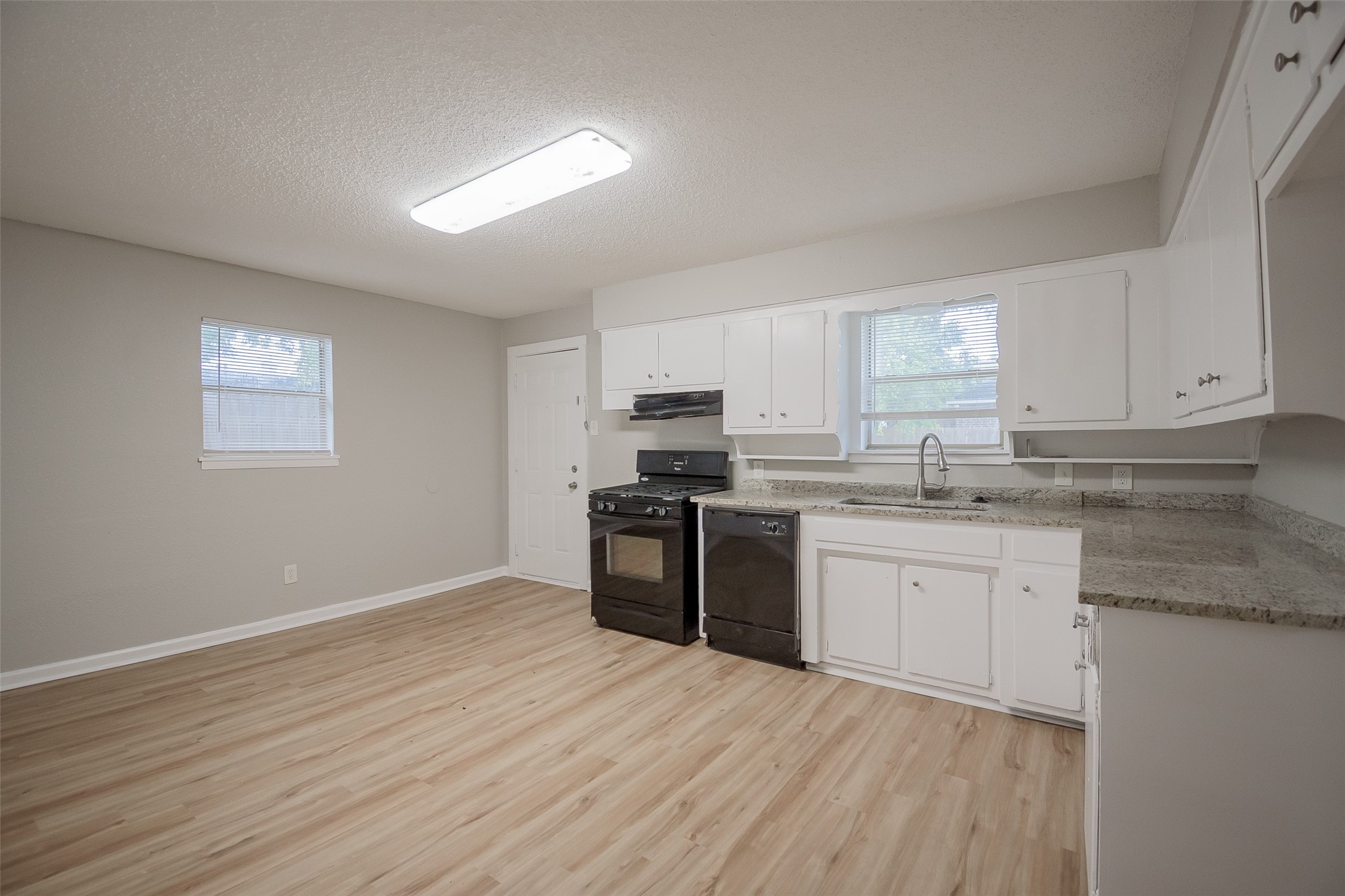 7704 Carlos Street White Settlement TX 76108