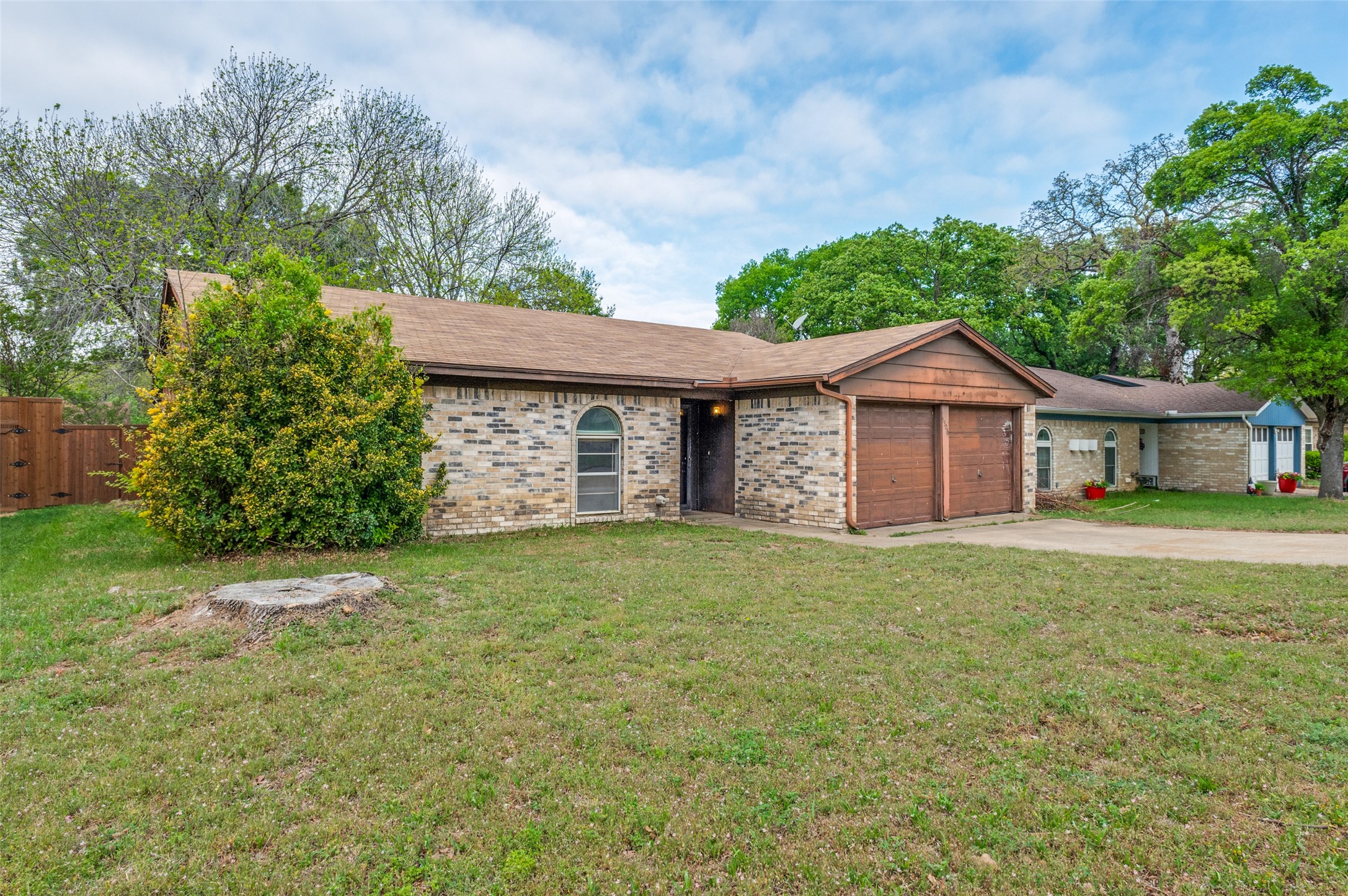 5306 Vincennes Court Arlington TX 76017