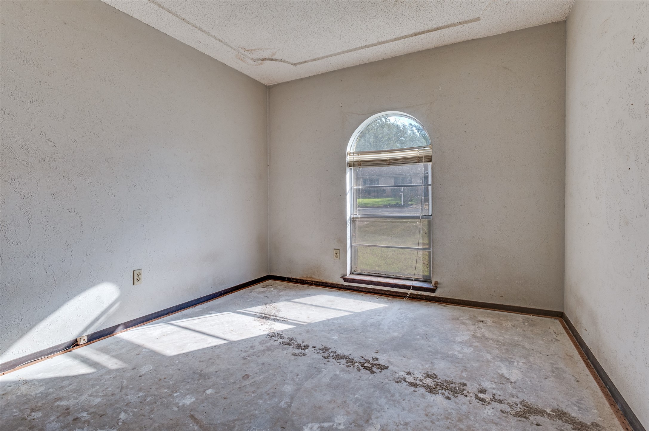 5306 Vincennes Court Arlington TX 76017
