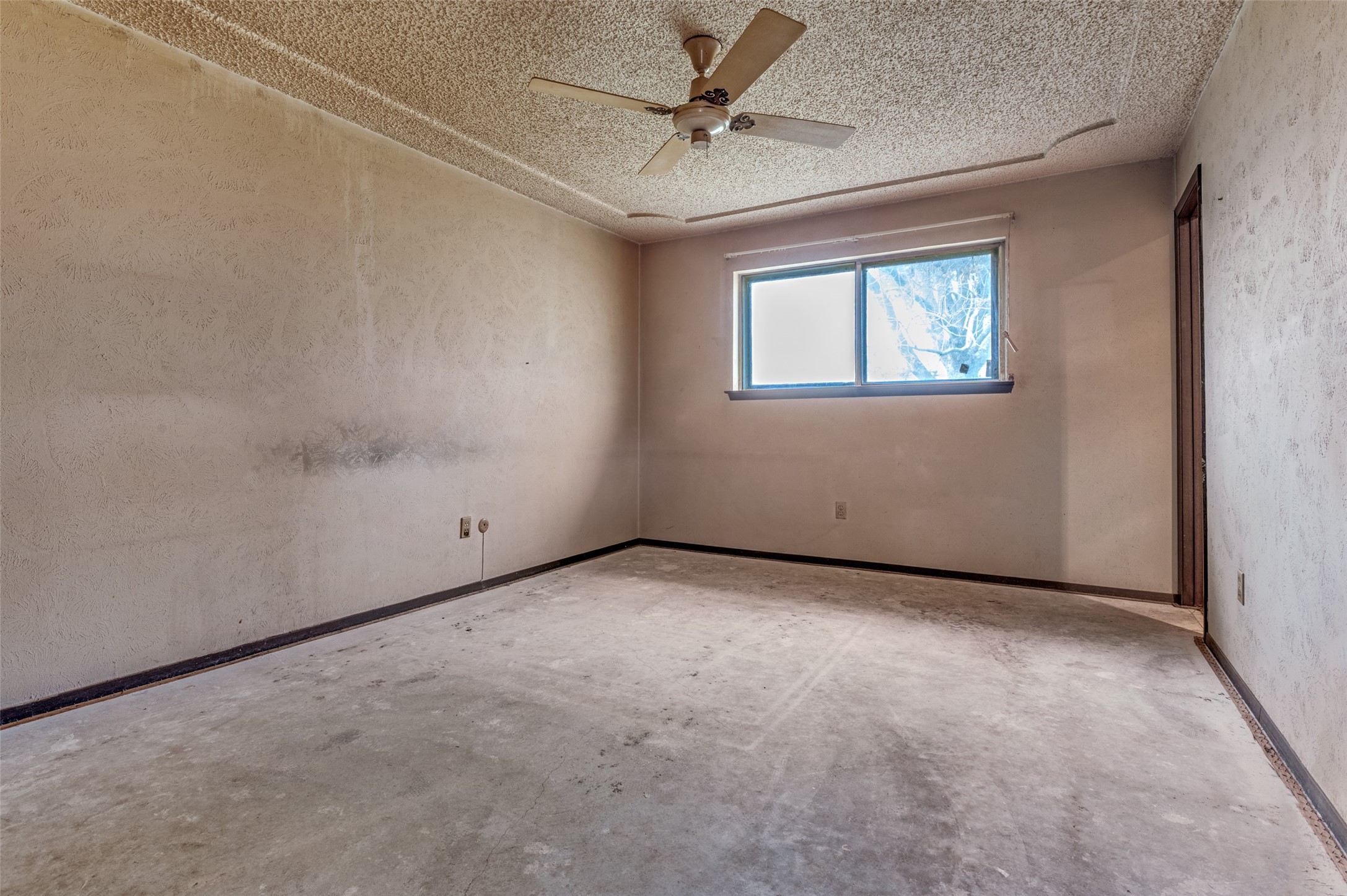 5306 Vincennes Court Arlington TX 76017