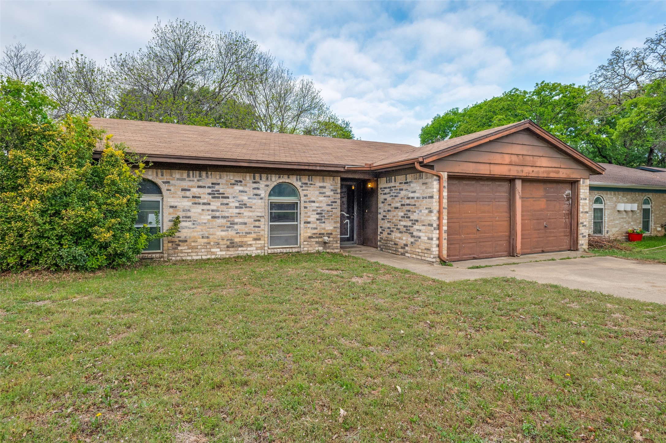 5306 Vincennes Court Arlington TX 76017