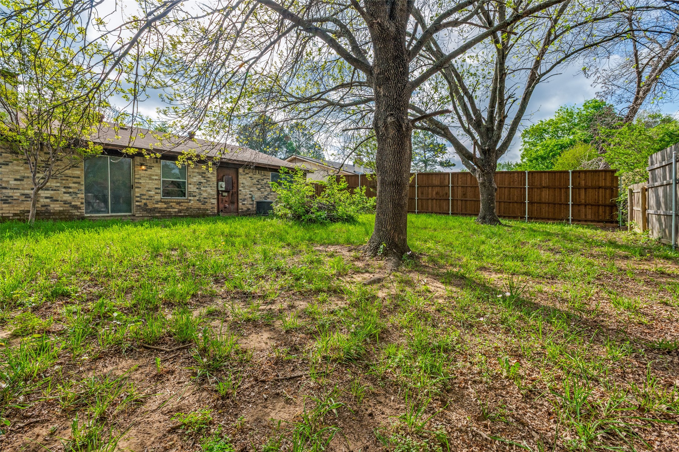 5306 Vincennes Court Arlington TX 76017