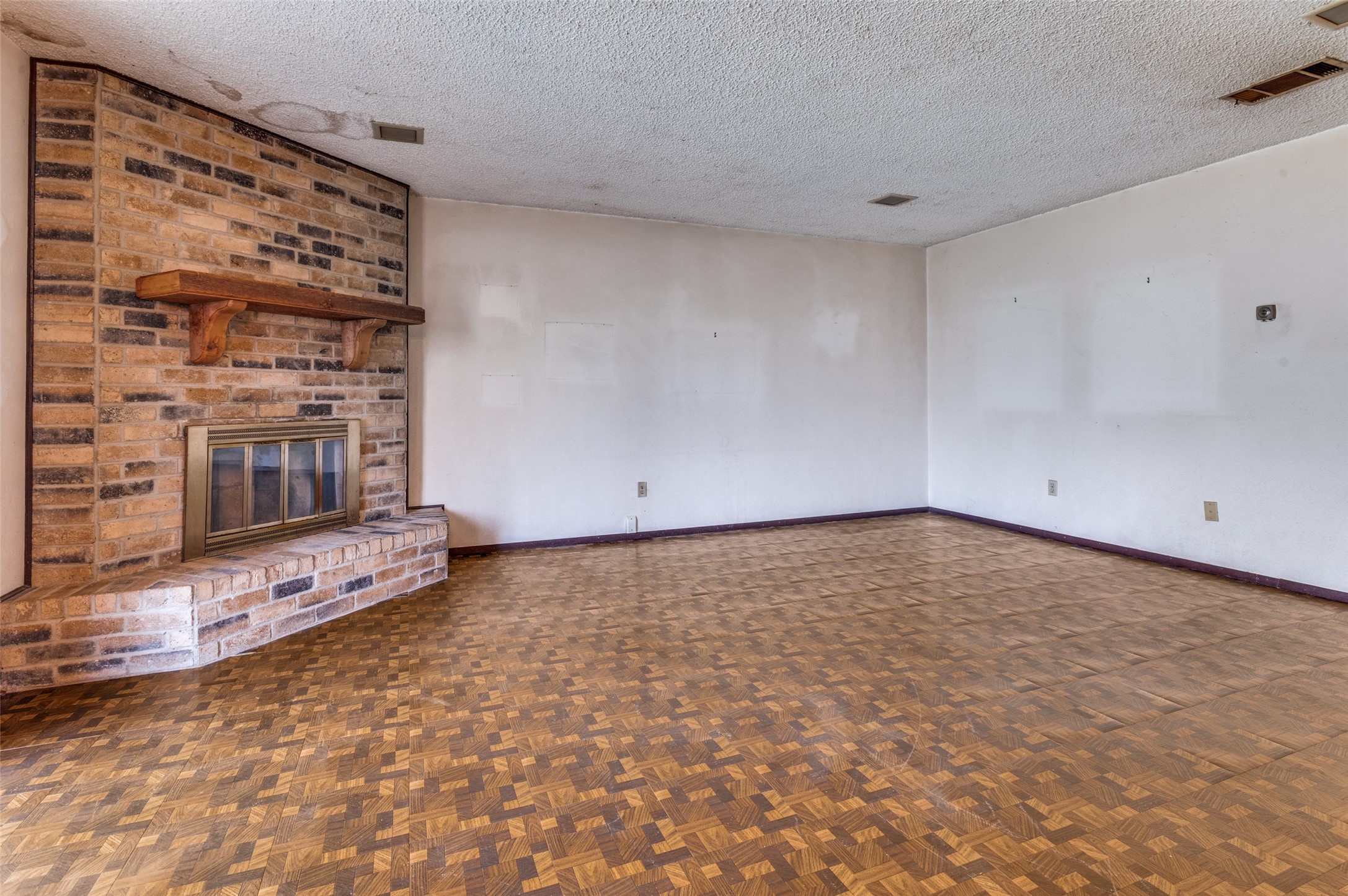 5306 Vincennes Court Arlington TX 76017