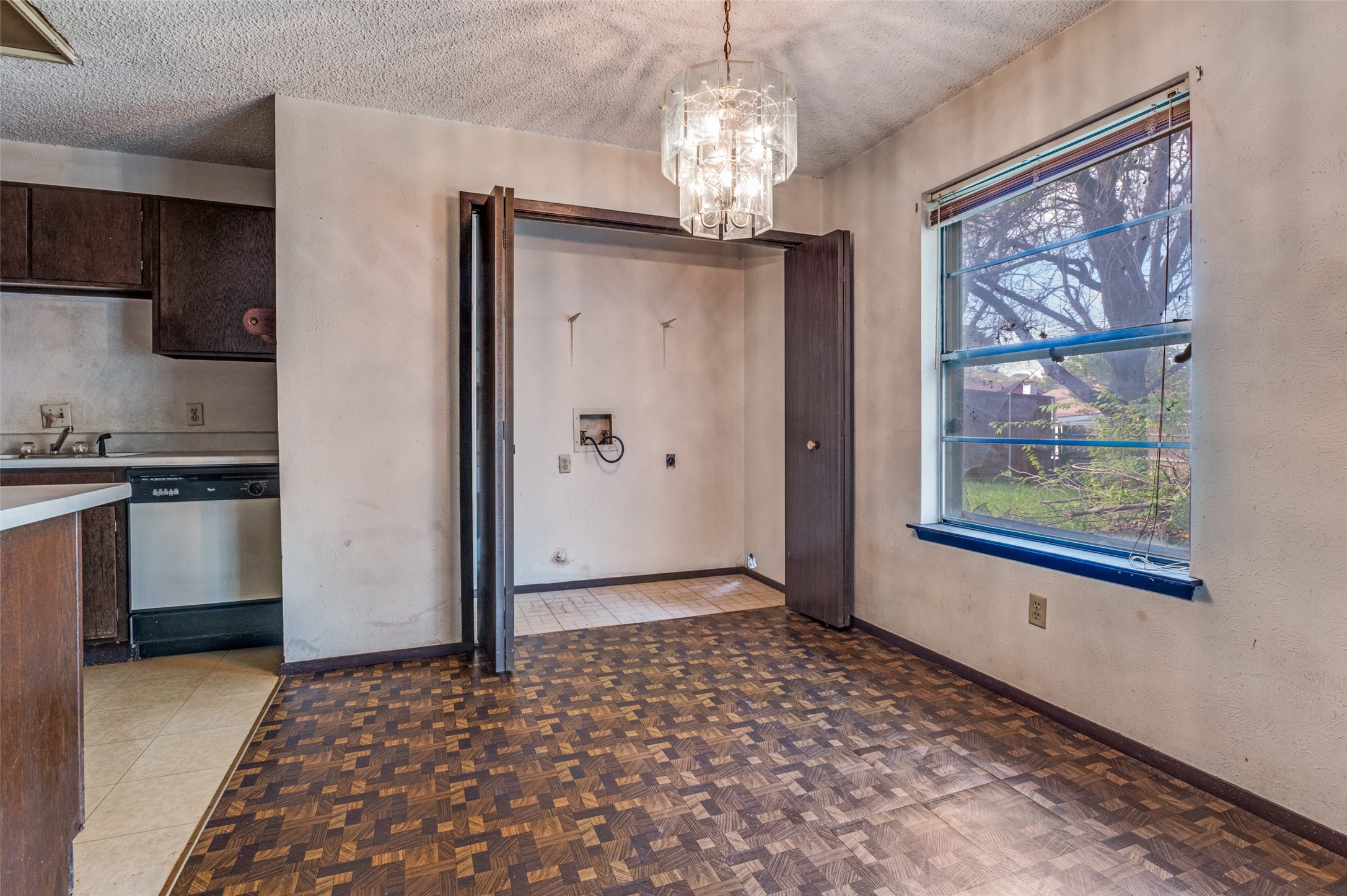 5306 Vincennes Court Arlington TX 76017