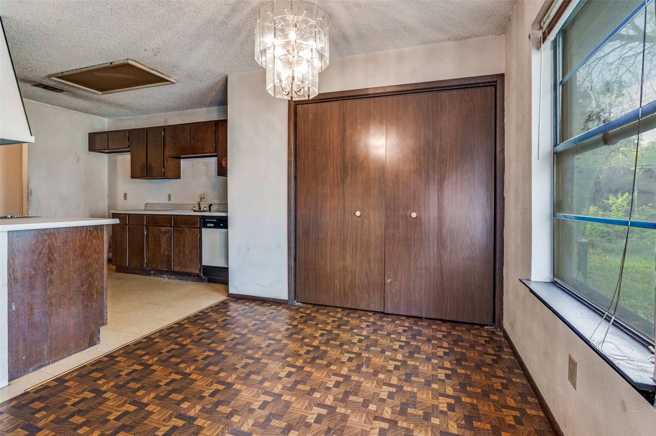 5306 Vincennes Court Arlington TX 76017