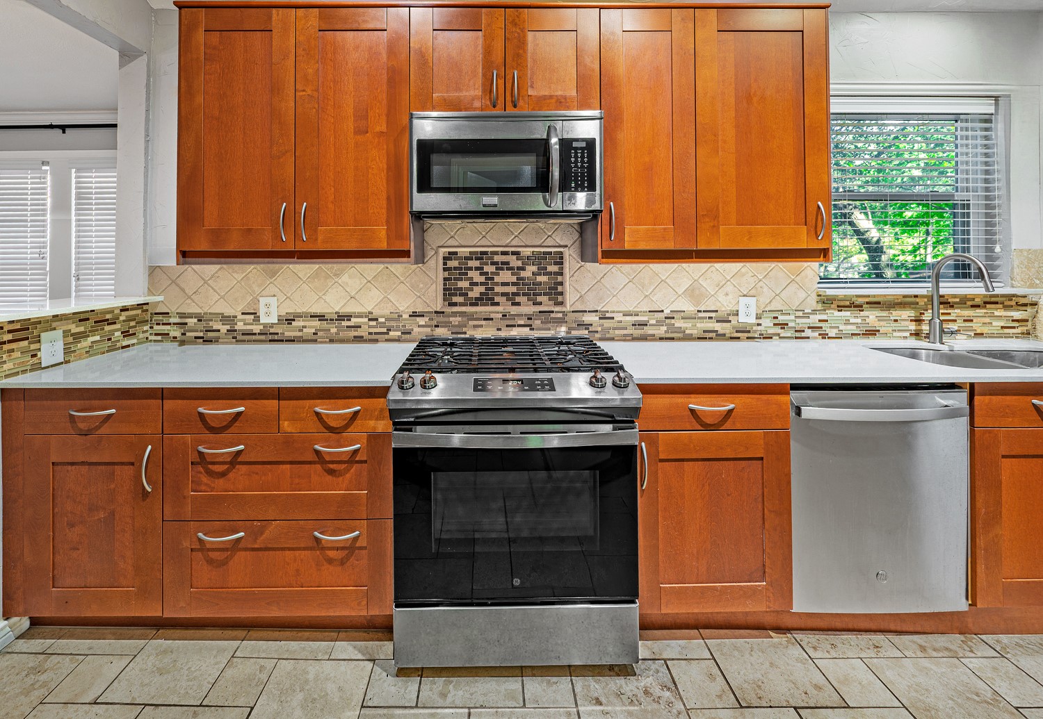 6802 Vivian Avenue Dallas TX 75223