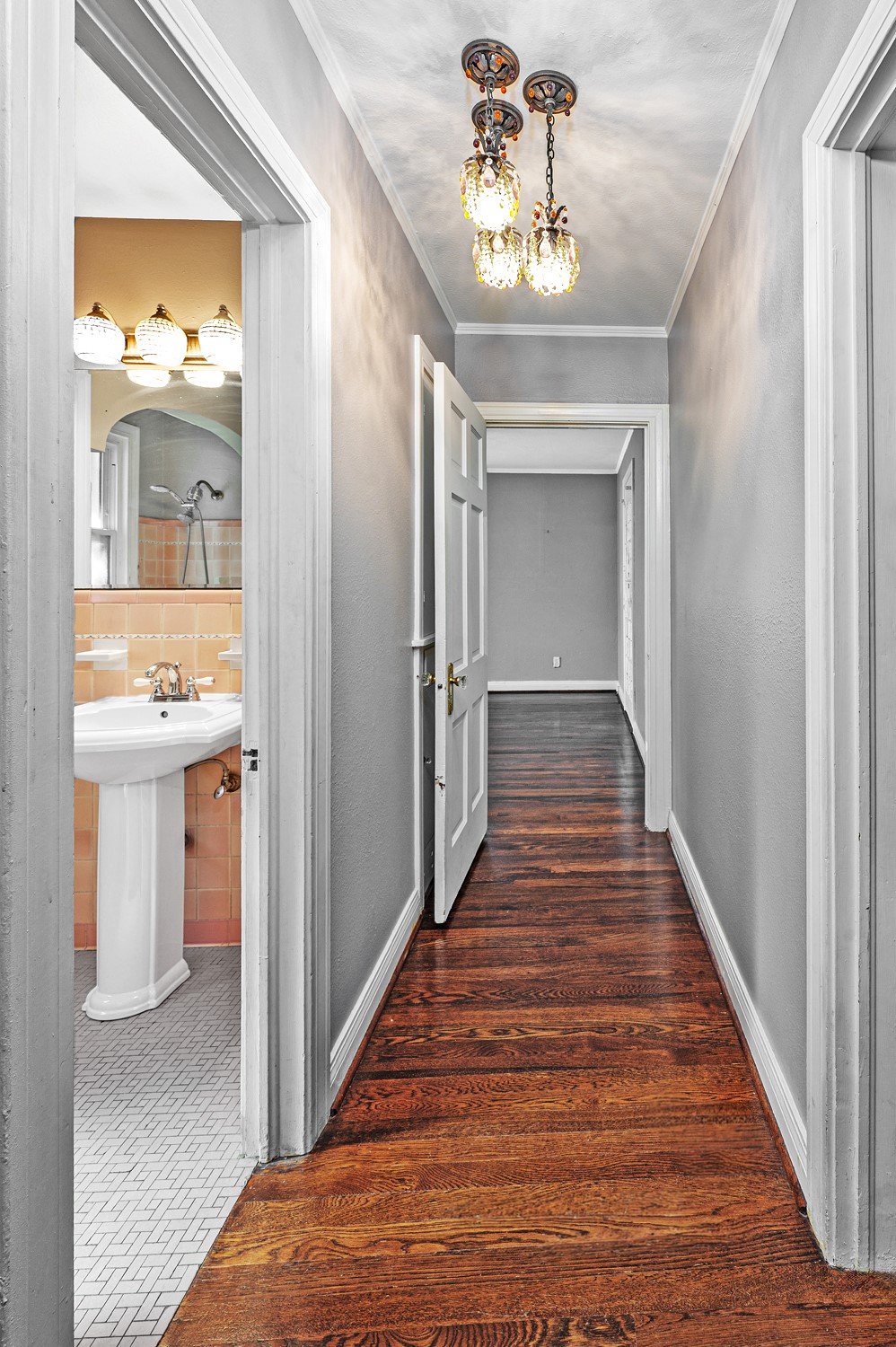 6802 Vivian Avenue Dallas TX 75223
