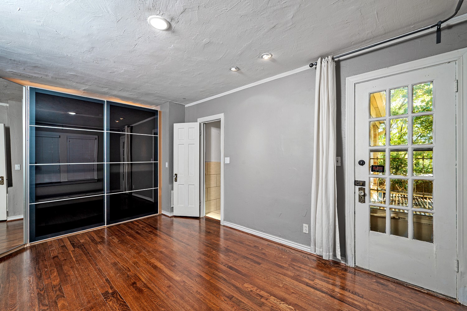 6802 Vivian Avenue Dallas TX 75223
