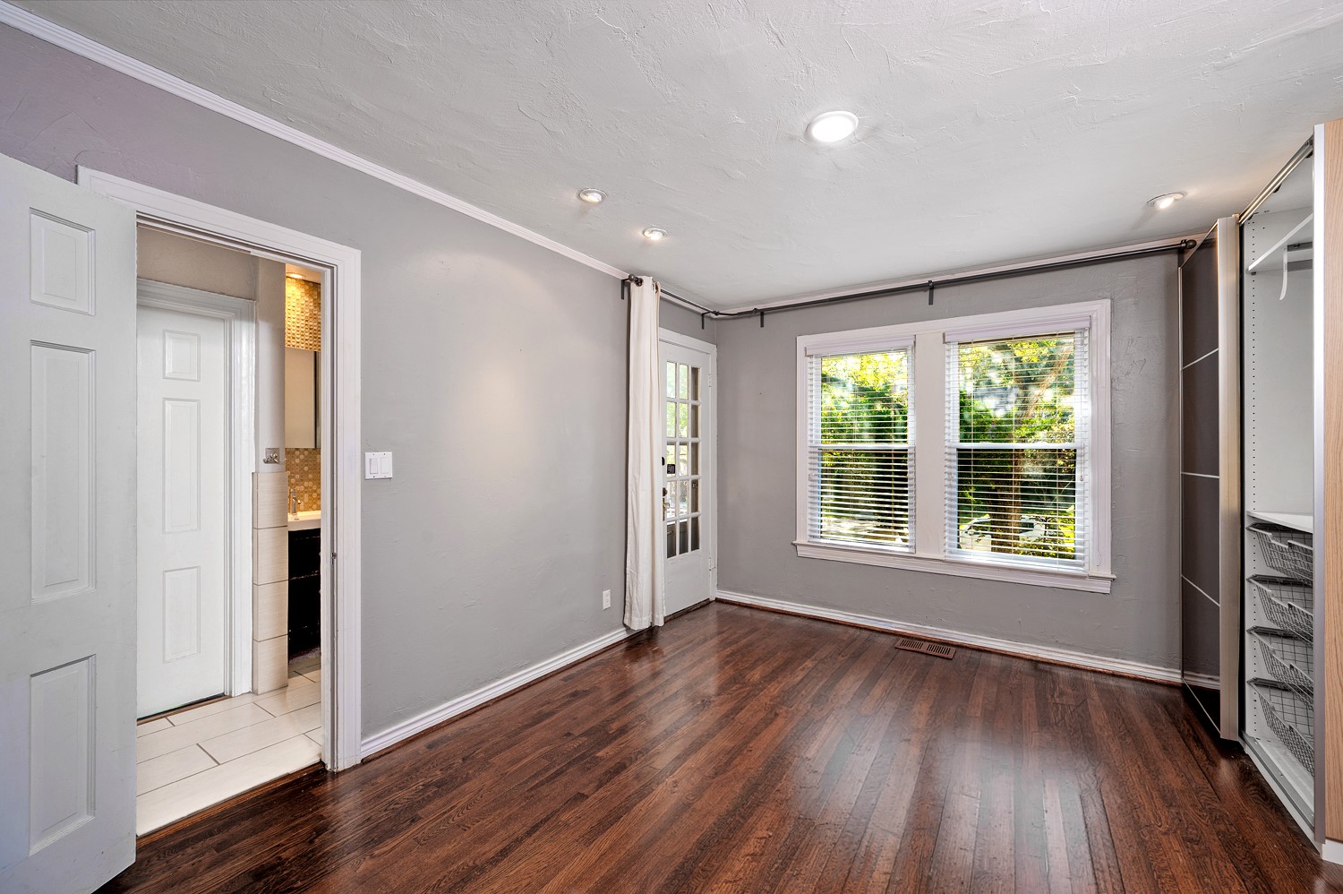 6802 Vivian Avenue Dallas TX 75223