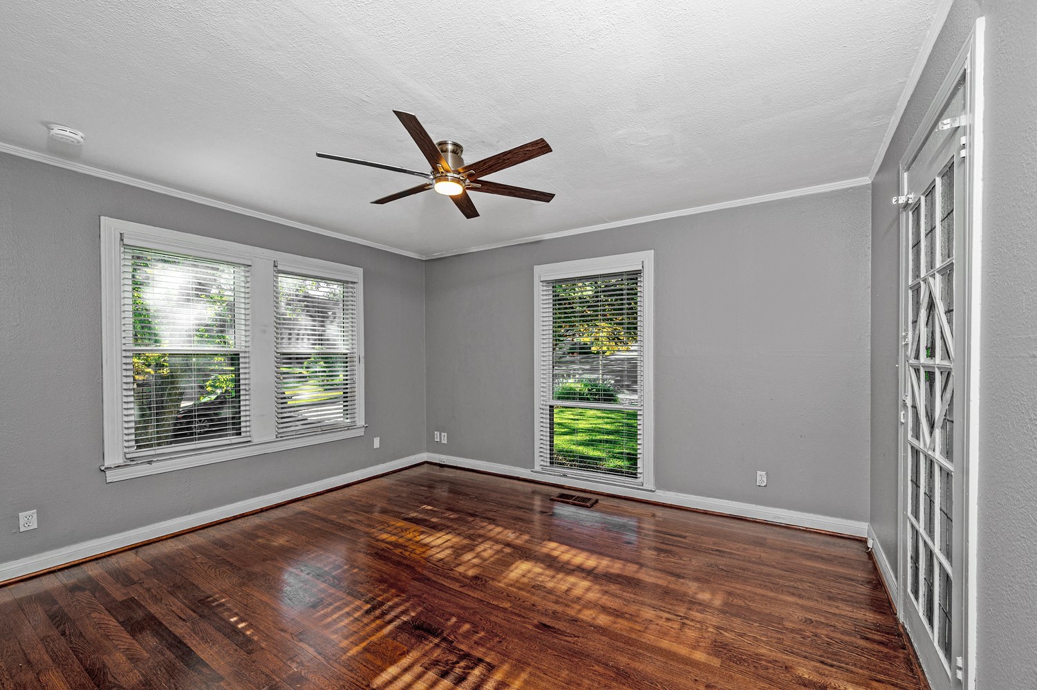 6802 Vivian Avenue Dallas TX 75223