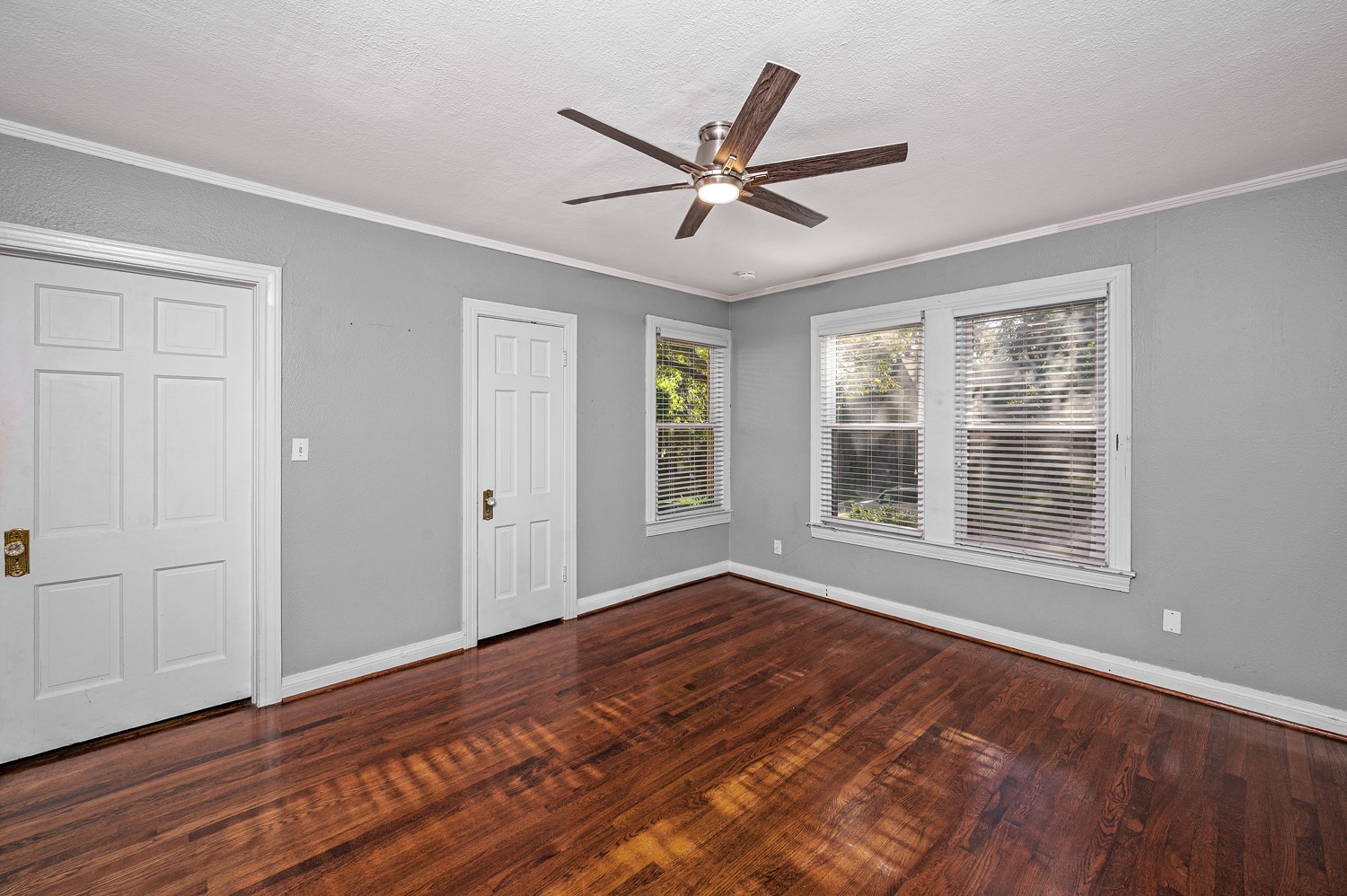 6802 Vivian Avenue Dallas TX 75223