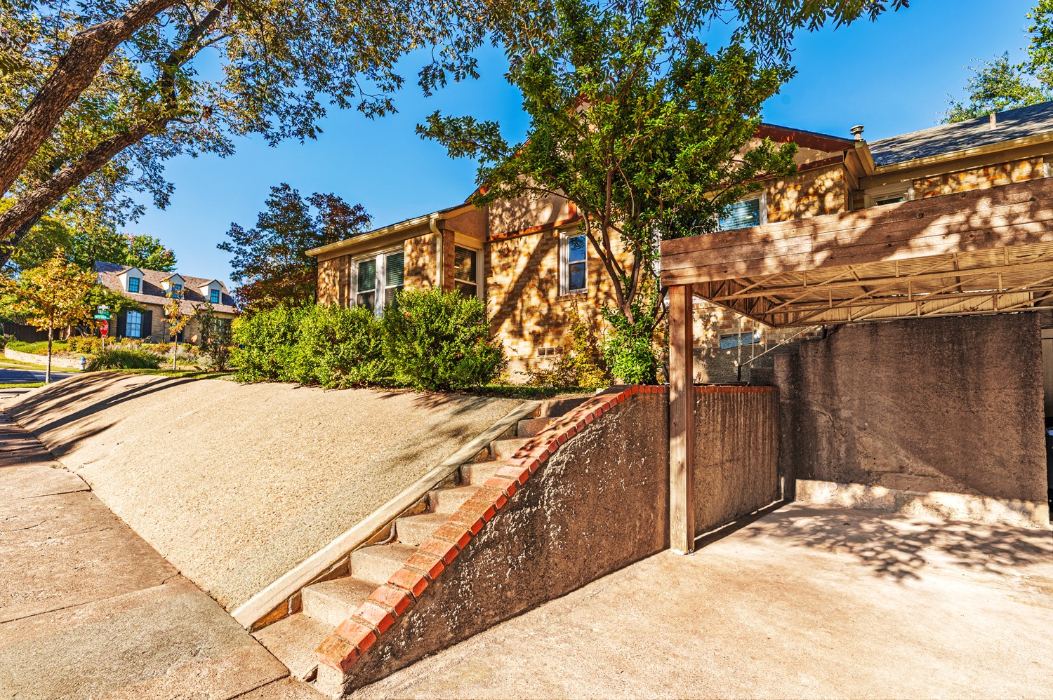 6802 Vivian Avenue Dallas TX 75223