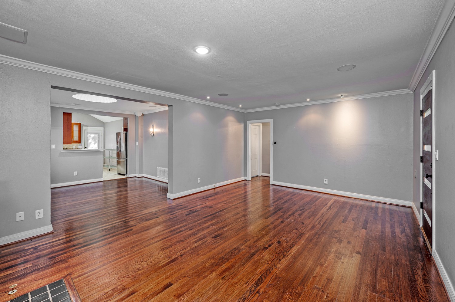 6802 Vivian Avenue Dallas TX 75223
