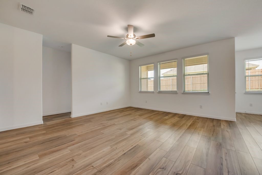 204 Coconut Drive Azle TX 76020