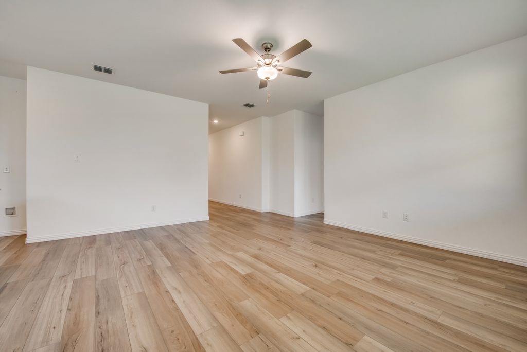 204 Coconut Drive Azle TX 76020