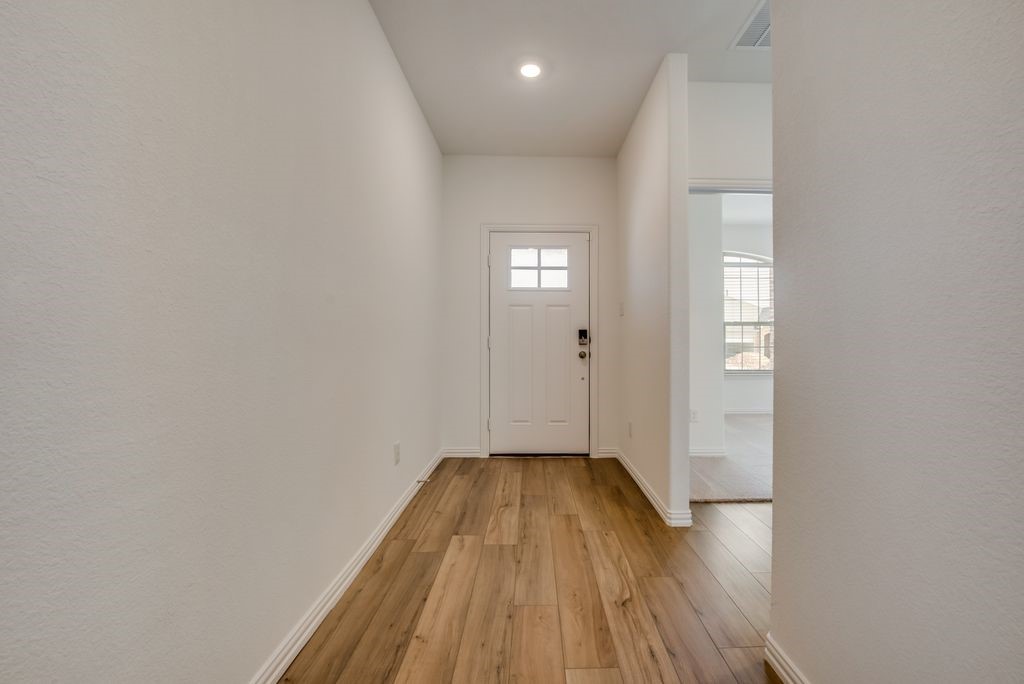 204 Coconut Drive Azle TX 76020
