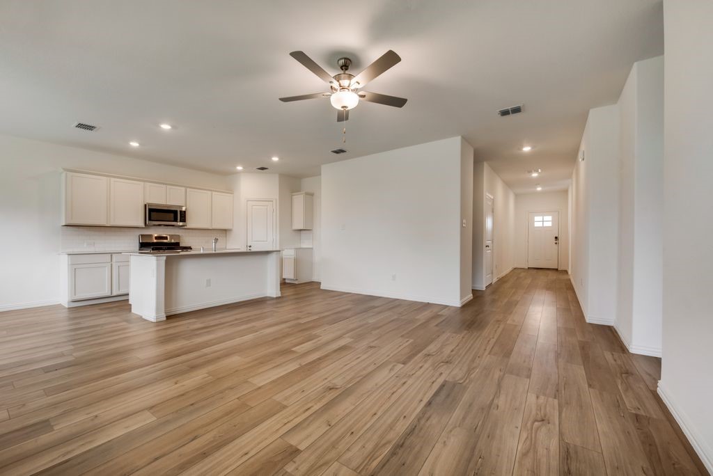 204 Coconut Drive Azle TX 76020