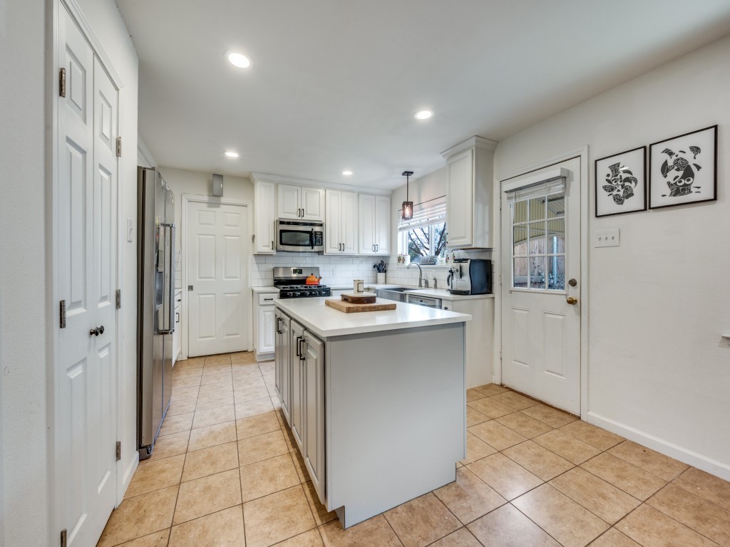 9835 Estate Lane Dallas TX 75238