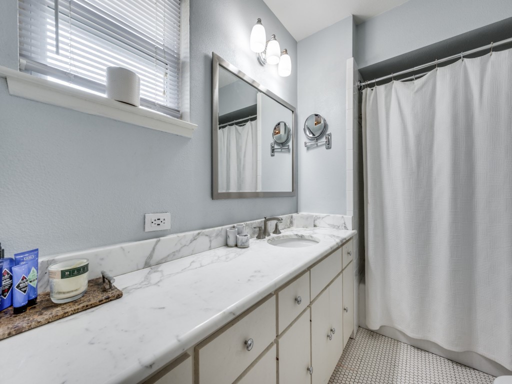 9835 Estate Lane Dallas TX 75238