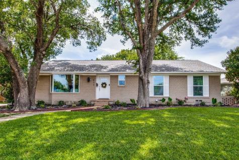 911 Fernwood Drive Richardson TX 75080