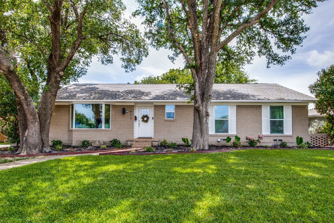 911 Fernwood Drive Richardson TX 75080