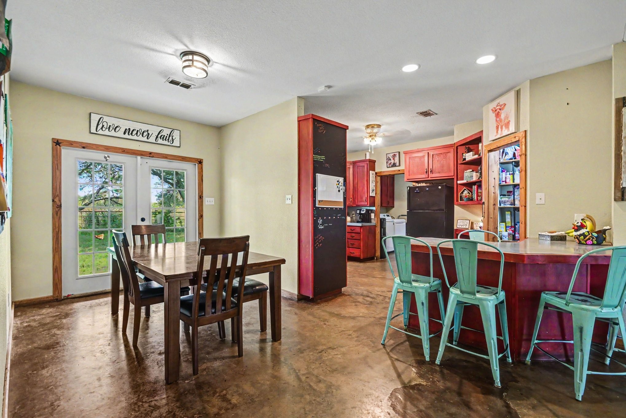1342 County Road 1180 Decatur TX 76234