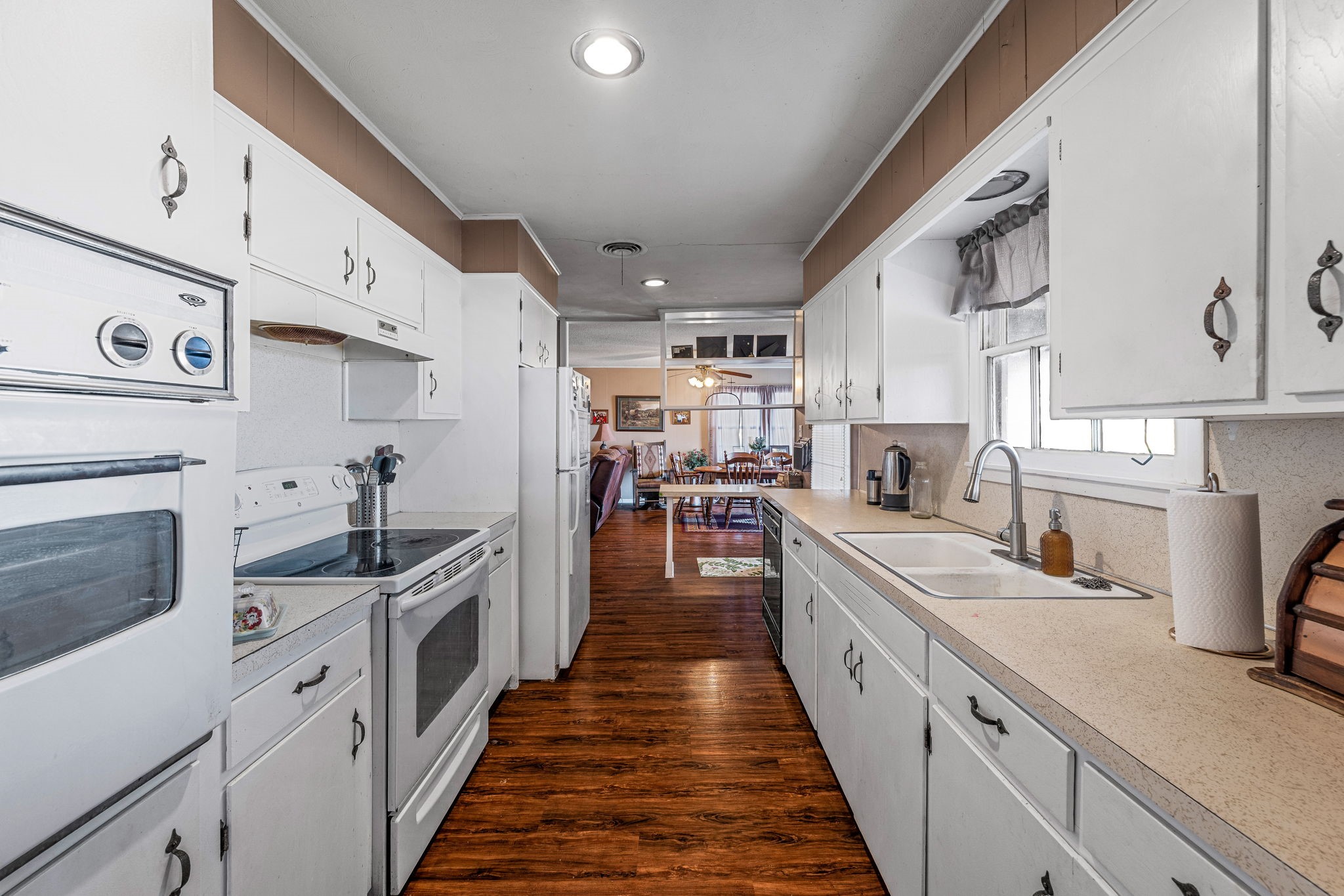 7450 E Highway 6 De Leon TX 76444