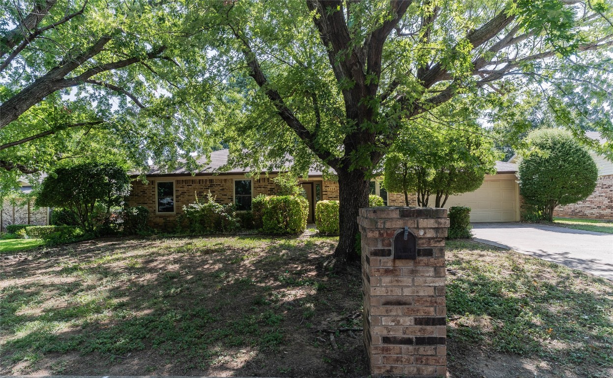 7304 Hialeah Circle W North Richland Hills TX 76182