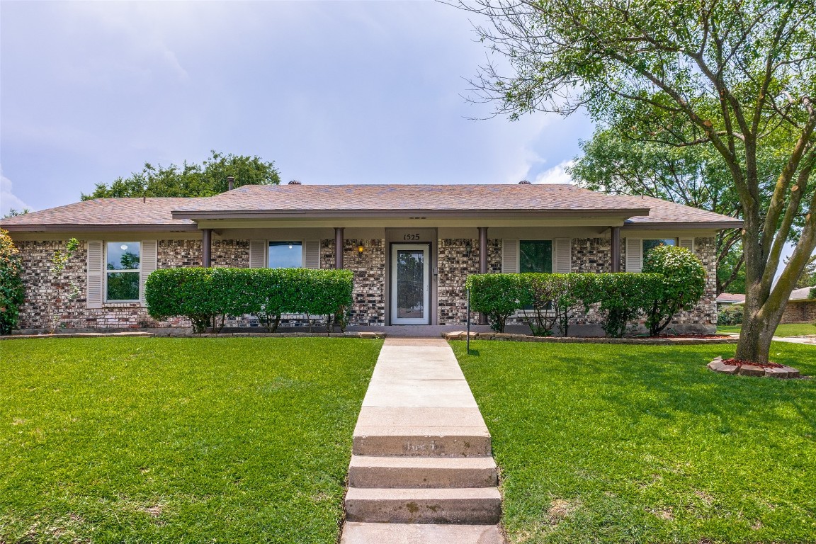 1525 Springbrook Street Mesquite TX 75149