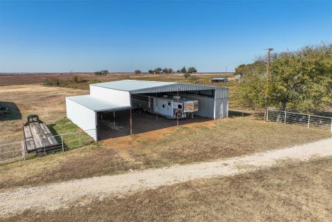 945 Quarter Horse Lane Bellevue TX 76228