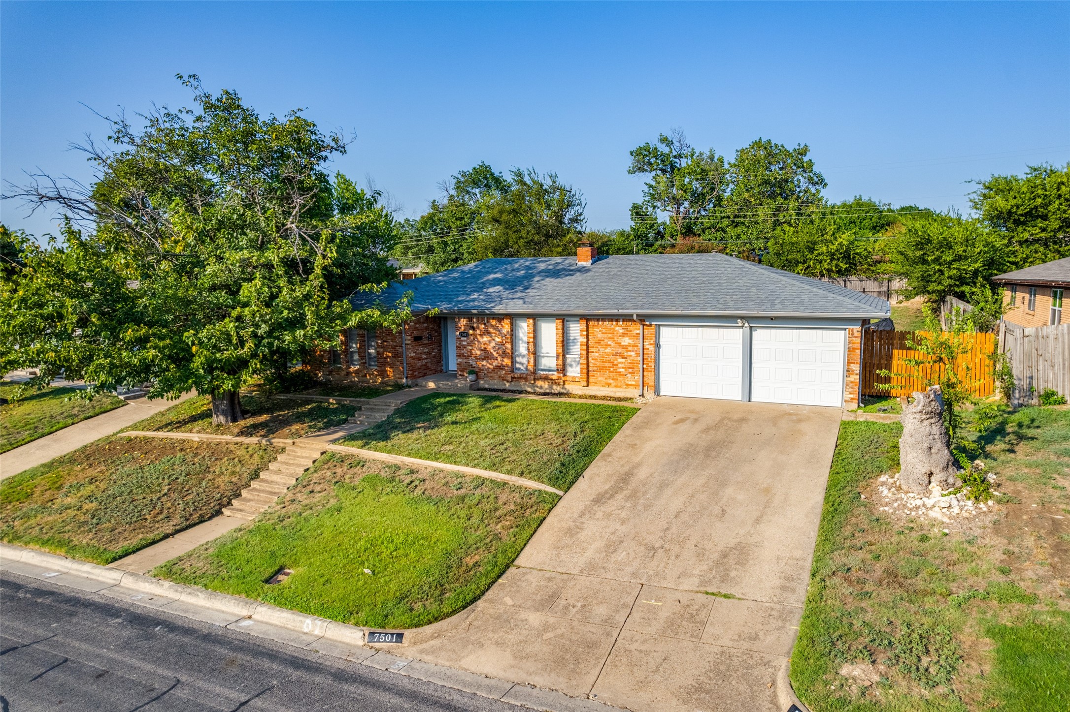 7501 Trimble Drive Fort Worth TX 76134